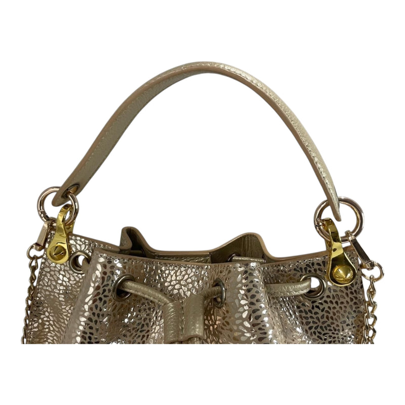 Bolso 'Mini Oro': Lujo y Detalle en Cuero Genuino Dorado Byjennga