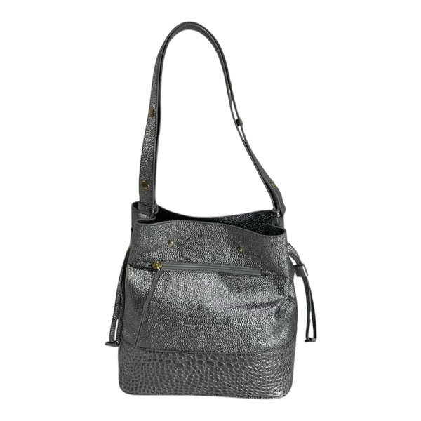 Bolso 'Misterio Texturizado': Lujo y Contraste en Cuero Genuino Negro Byjennga