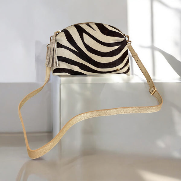Bandolera Milano Animal Print Cebra – Bolso Crossbody en Cuero Legítimo | ByJennga