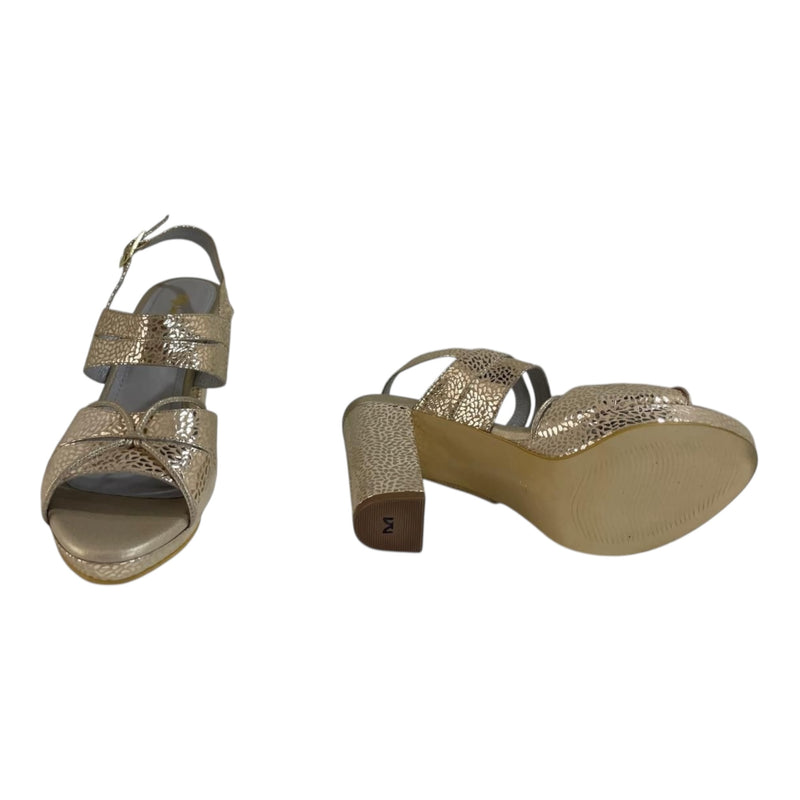 Sandalia 'Glamour Texturizado': Impacto y Estilo en Cuero Genuino Dorado Byjennga