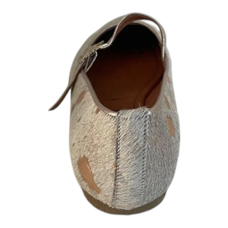 Zapato Plano 'Brillo Sutil': Confort y Estilo Moteado en Cuero Genuino Byjennga