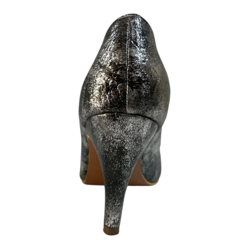 Zapato Salón 'Elegancia Grunge': Estilo Metálico Texturizado en Cuero Genuino Byjennga