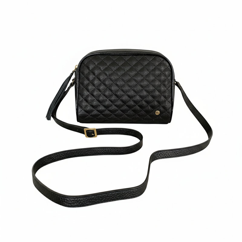 Bandolera Milano Black Quilted – Bolso Acolchado en Cuero Legítimo con Detalles Dorados | ByJennga