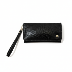 Clutch Amalfi – Cuero Legítimo Negro Texturizado con Correa de Muñeca | ByJennga