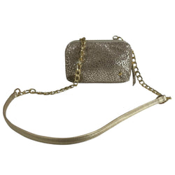 Bolso bandolera dorado de cuero legítimo con patrón grabado y cadena Byjennga.